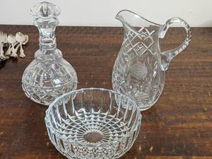 lot 19 image: Beautiful 3 Piece Vintage Cut Crystal Collection- Carafe, Pitcher, Bowl