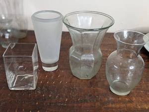 lot 45 image: 4 Gorgeous Vintage Glass and Crystal Vases
