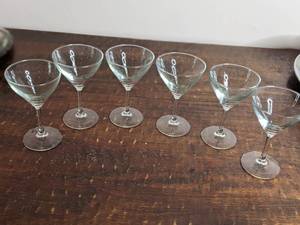 lot 153 image: 6 Gorgeous Vintage 6.5 Martini Glasses