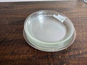 lot 189 image: Assorted Vintage Pyrex Pie Plates, Bowls, & Casseroles