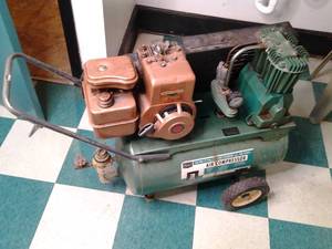 lot 7 image: Vintage Sears 3HP Air Compressor