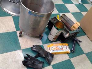 lot 12 image: Collection of Tools, Tool Chest, and Rolling Bucket
