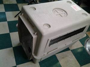lot 13 image: VariKennel Convertible Pet Apartment