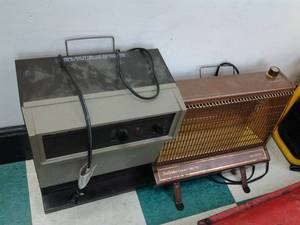 lot 27 image: True Value Radiant Heater 1500W and Sears Electric Heater