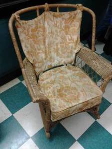 lot 136 image: Beautiful Vintage Wicker Rocking Chair