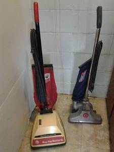 lot 146 image: Set of (2) Vintage Commercial Vacuums Advance and Royal