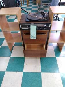 lot 62 image: Vintage XJL Sound AMFM Stereo Receiver with 8 Track Player, Storage Shelves, and Dresser 