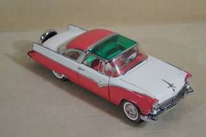 lot 19 image: Franklin Mint 1955 Ford Crown Victoria Die Cast Car