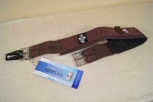 lot 57 image: Professionals Choice SMx English Saddle Girth