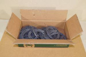 lot 51 image: 40 Diamond Classic Plain Size 00 Horse Shoes