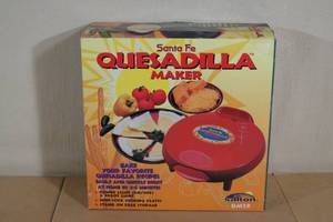 lot 93 image: Unused Santa Fe Quesadilla Maker