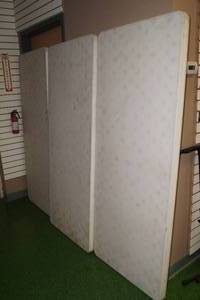 lot 89 image: 3 Plastic Banquet Tables - 6 x 30