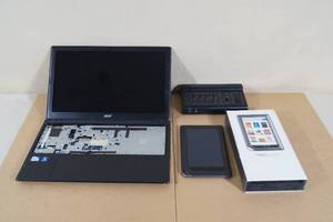 lot 97 image: BROKEN Laptop, Nook, Video Mixer Unit