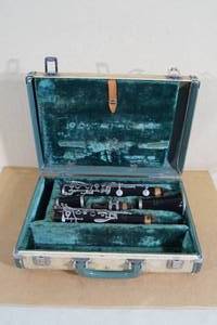 lot 117 image: Bundy Selmer Resonite Bb Soprano Clarinet in Hard Case
