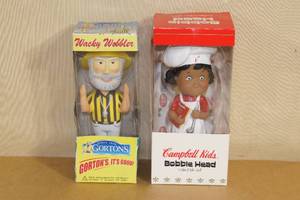 lot 125 image: 2 Novelty Bobble Heads - Campbells and Gortons