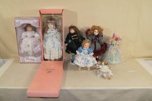 lot 139 image: Assorted Collector Dolls