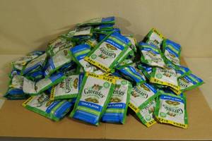 lot 172 image: Feline Greenies Cat Treats - Past Best By Date