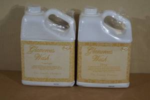 lot 190 image: 2 Jugs of Glamorous Wash Laundry Detergent