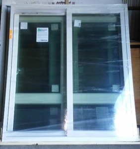 lot 7 image: Sliding Door - Vinyl. Minnkota, 79.5 Inch X 70 In. W X 5.5 In. D.