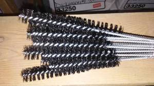 lot 103 image: Hole Clearing Brushes (16) .50 - .75 Diameter.