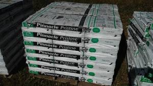 lot 129 image: Atlas Pinnacle Pristine Shingles  Heather, 39 Bundles