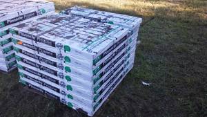 lot 122 image: Atlas Pinnacle Pristine Shingles. Pristine Desert. 39 Bundles