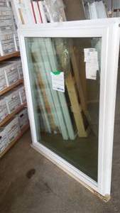lot 162 image: Minnkota Picture Window 47 X 59.