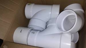lot 226 image: 4 in. PVC Drainpipe  Variety. Ys, Connectors,  Elbows