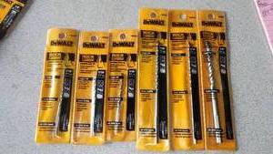 lot 305 image: DeWalt Rock Carbide Hammer Drill Bits