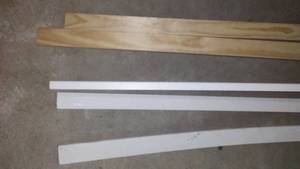 lot 328 image: Misc.  Molding 8,11,14 ft.  Primed & Un-Primed