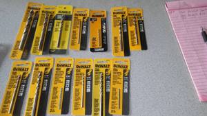 lot 309 image: DeWalt Pilot Point Drill Bits (13)