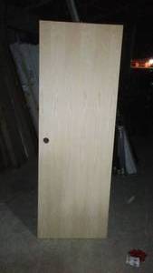 lot 512 image: 28 in. Wood Interior Door, Oak