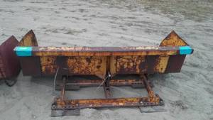 lot 461 image: Dump Bucket