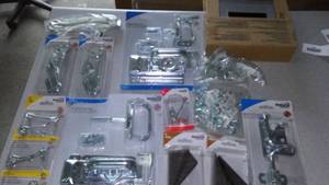 lot 615 image: Gate & Fence Hardware