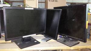 lot 998 image: Computer Flat Screen Monitors (3)
