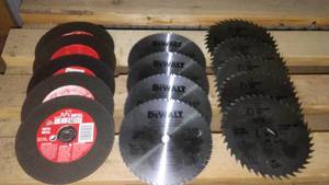 lot 545 image: Metal Cut Off Wheels  and  DeWalt
