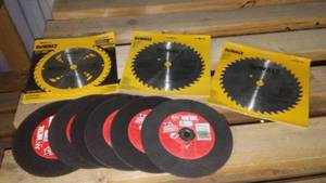lot 549 image: Metal Cut Off Wheels & DeWalt Saw Blades