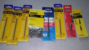 lot 562 image: DeWalt Bits. 25 Pack # 2 Square
