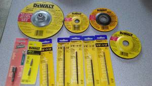 lot 564 image: DeWalt Bits & Grinding Wheels