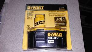 lot 708 image: DeWalt 14.4 Battery.