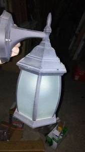 lot 722 image: 4 Experienced Outdoor Light Fixtures, Nice.