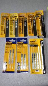 lot 317 image: DeWalt Bits & Jig Saw Blades.