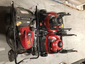 lot 11 image: Lot of 3 Assorted Push Lawn Mowers Not checked Customer Returns See Pictures