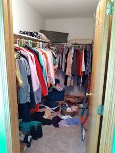 lot 48 image: Womens Clothing Spectacular Blankets, Pillows, Fabric, Tote, Slippers, and SO MUCH MORE
