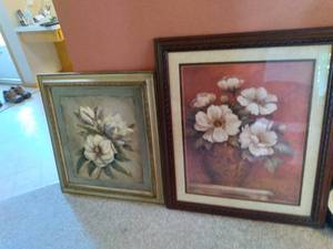 lot 53 image: Set of (2) Stunning Framed and Matted Floral Prints