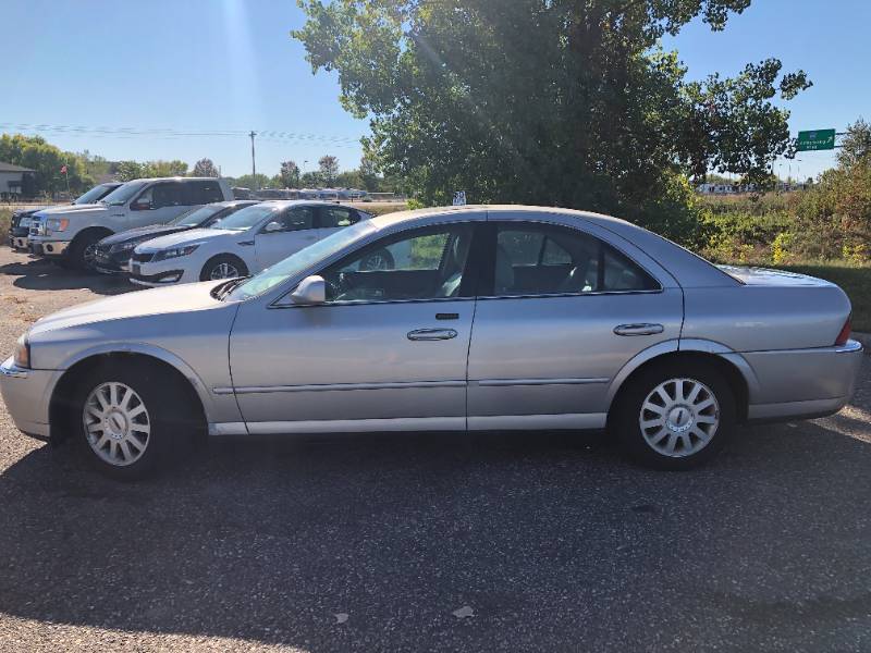 lot 14 image: 2004 Lincoln LS - LOADED