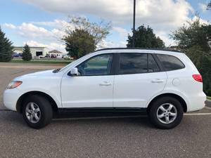 lot 17 image: 2008 Hyundai Santa Fe GLS - 4x4