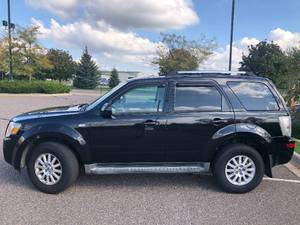 lot 6 image: 2009 Mercury Mariner Premier - 4WD