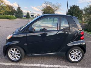 lot 2 image: 2009 Smart Fortwo Pure - 1 OWNER