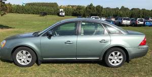 lot 1 image: 2006 Ford Five Hundred SE